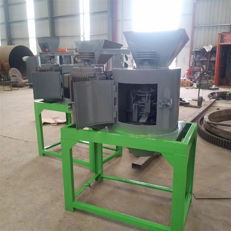 有機肥粉碎機小型立式粉碎機整機調試完畢發貨